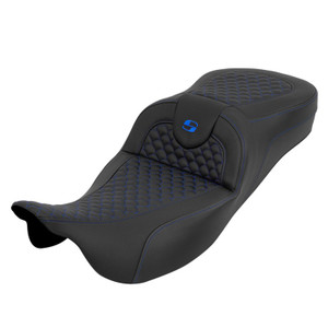 Saddlemen Road Sofa Dragon Scale Extended Reach Colored Stitch Seat - Harley-Davidson FLHR/FLHT/FLHX/FLTR Touring (2008-2024)